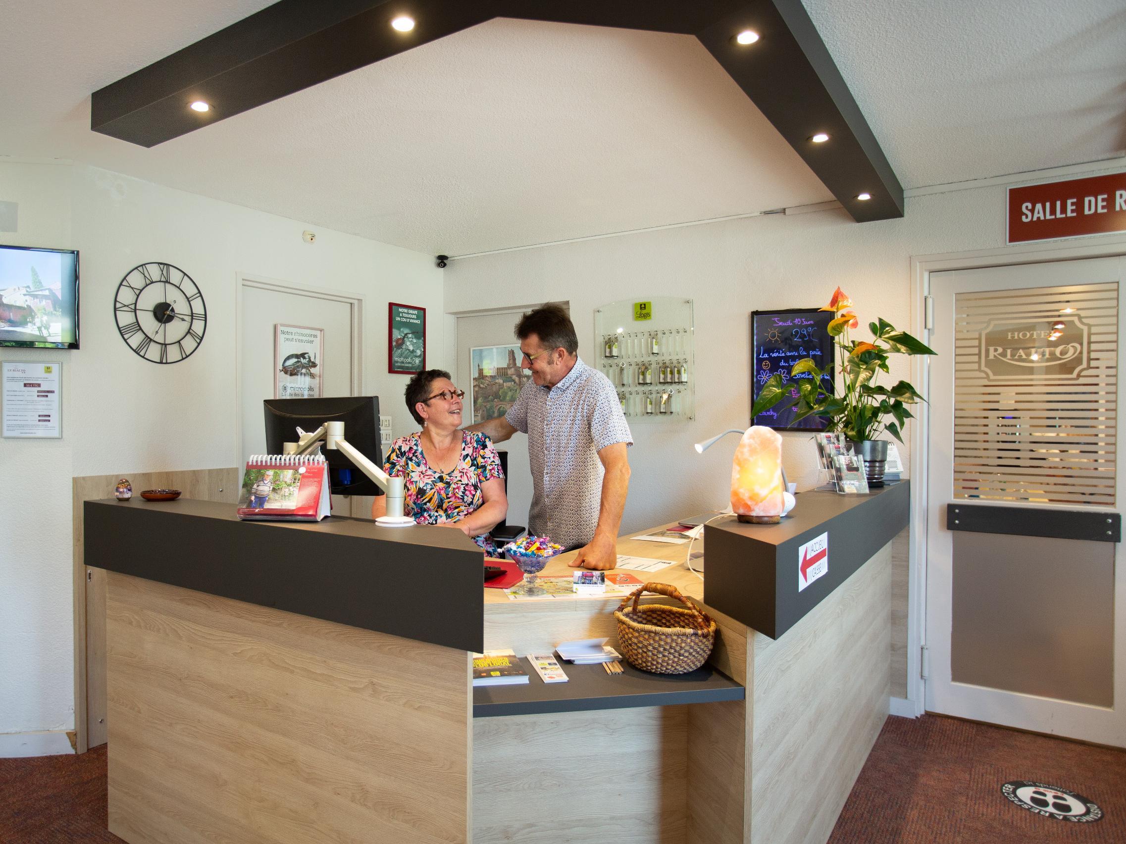 Logis Hotel- Hotel Restaurant Le Rialto Le Sequestre Eksteriør billede